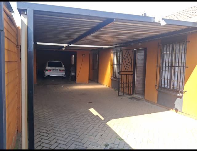 3 BEDROOM FREEHOLD FOR SALE IN SKY CITY
